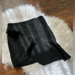 Zara Women mini skirt, black, Size S, New.